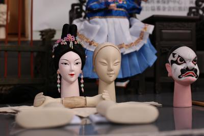 南北相映 漳州布袋戲進(jìn)京記，非遺傳承人與北京戲迷的胡同對(duì)話